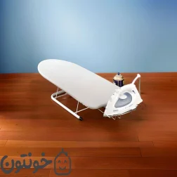 میز اتو نشسته